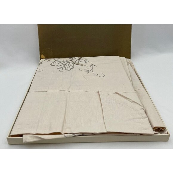 Vintage tablecloth set, square tablecloth, 6 napkins, new, in original open box - Picture 2 of 8